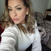Offline chatovací místnost SelenaBooobs