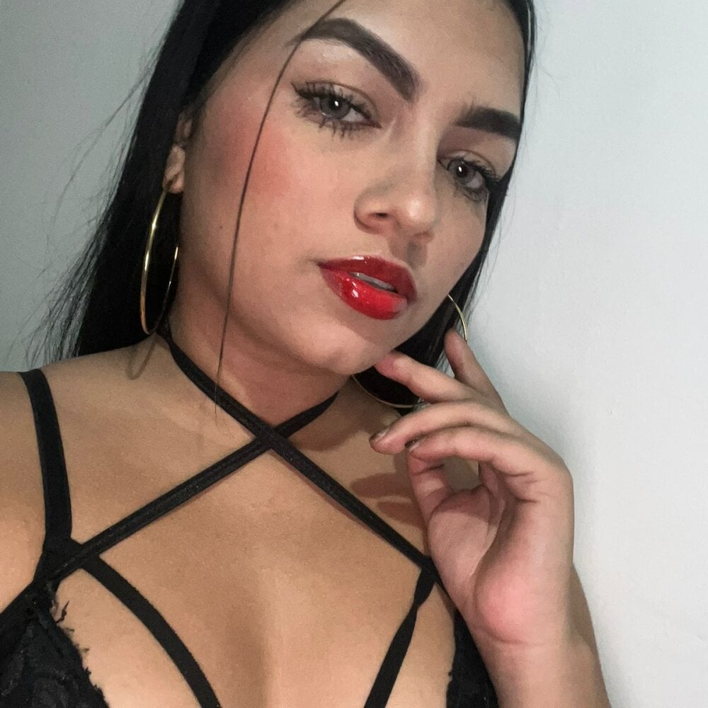 Harnaaz_Sandhu_ profile