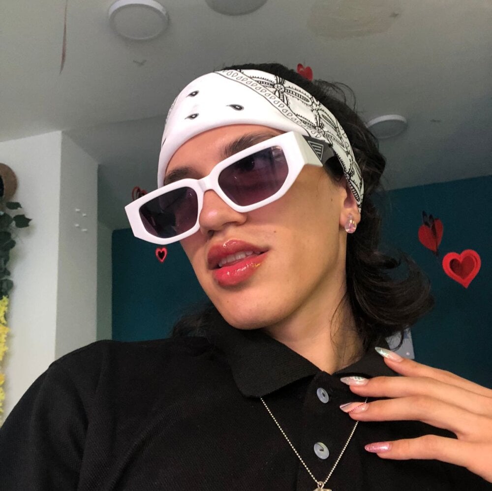 Officialsabrinalove profile