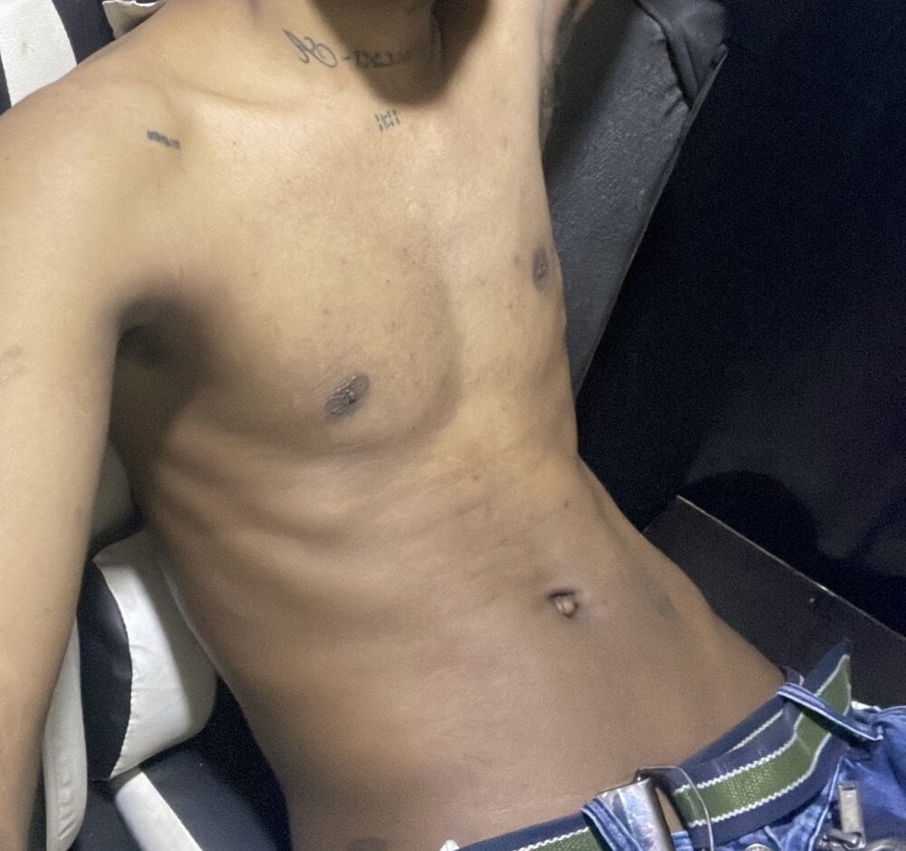 sexi-colombiano from stripchat