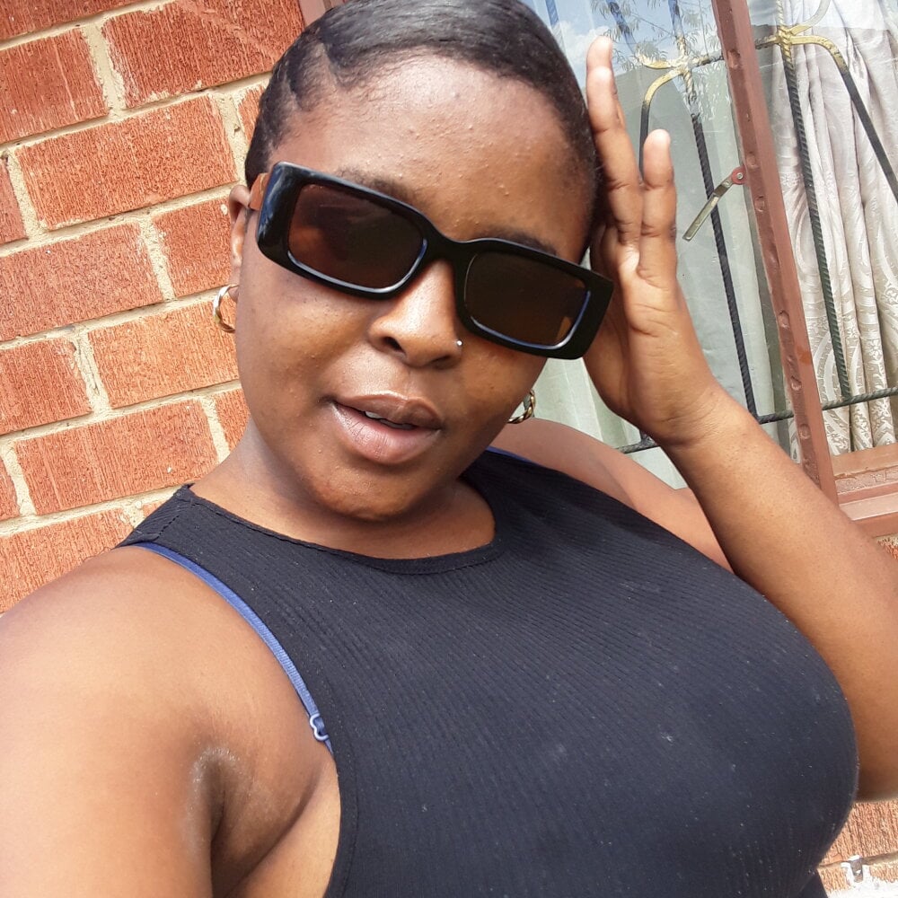 Live sex webcam photo for sexymandie #289769021