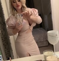 Pornstar-Martini's Offline Chat Room