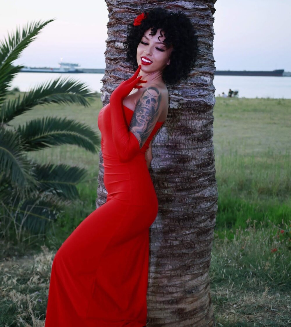 ava_wayne profile
