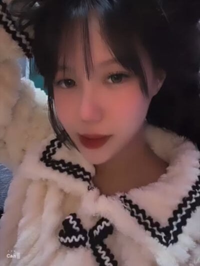 minmin2kk5 on StripChat