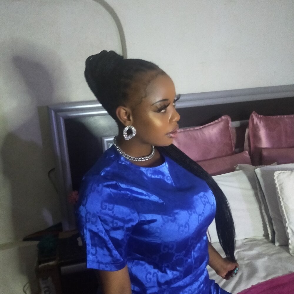 Live sex webcam photo for PrettyBellaXX #289846732