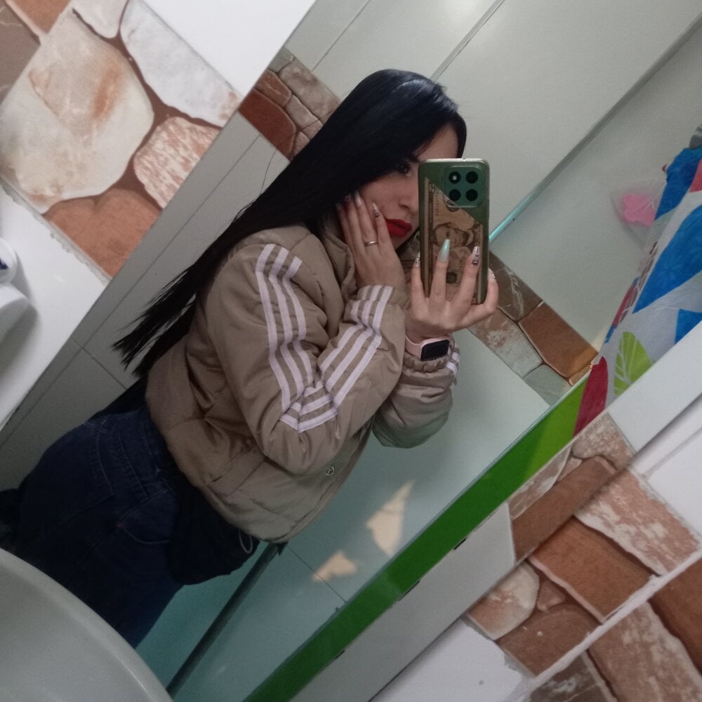 247camsex.com sweet_pink22 livesex profile in between-the-possible-and-the-unforgettable cams