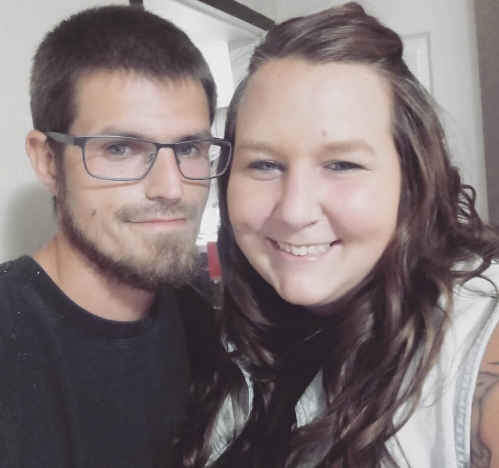 Yakcouple's Offline Chat Room