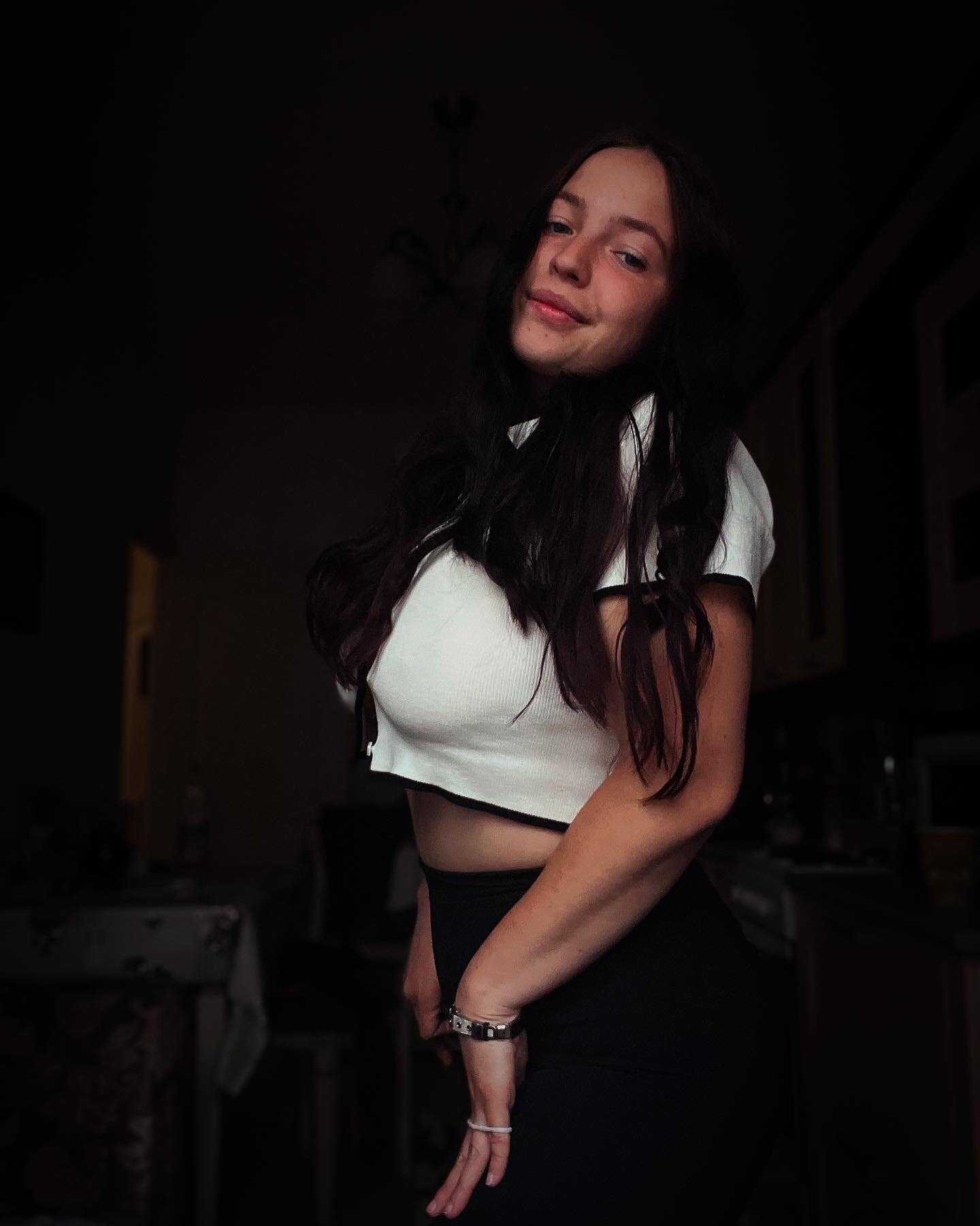 JewelsBrooks