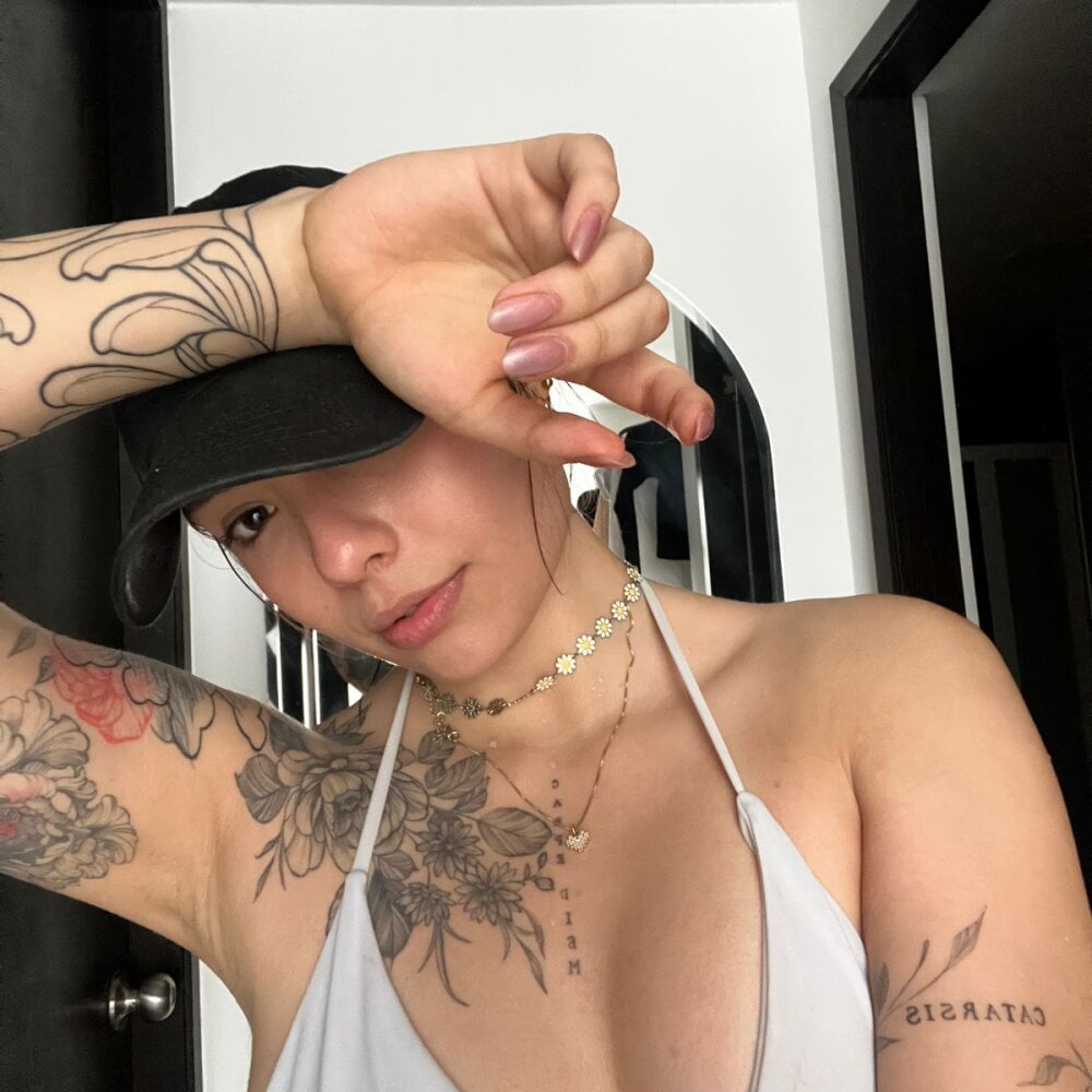 sleekcams.com sweetmili133 livesex profile in private-in-your-deep-thoughs cams