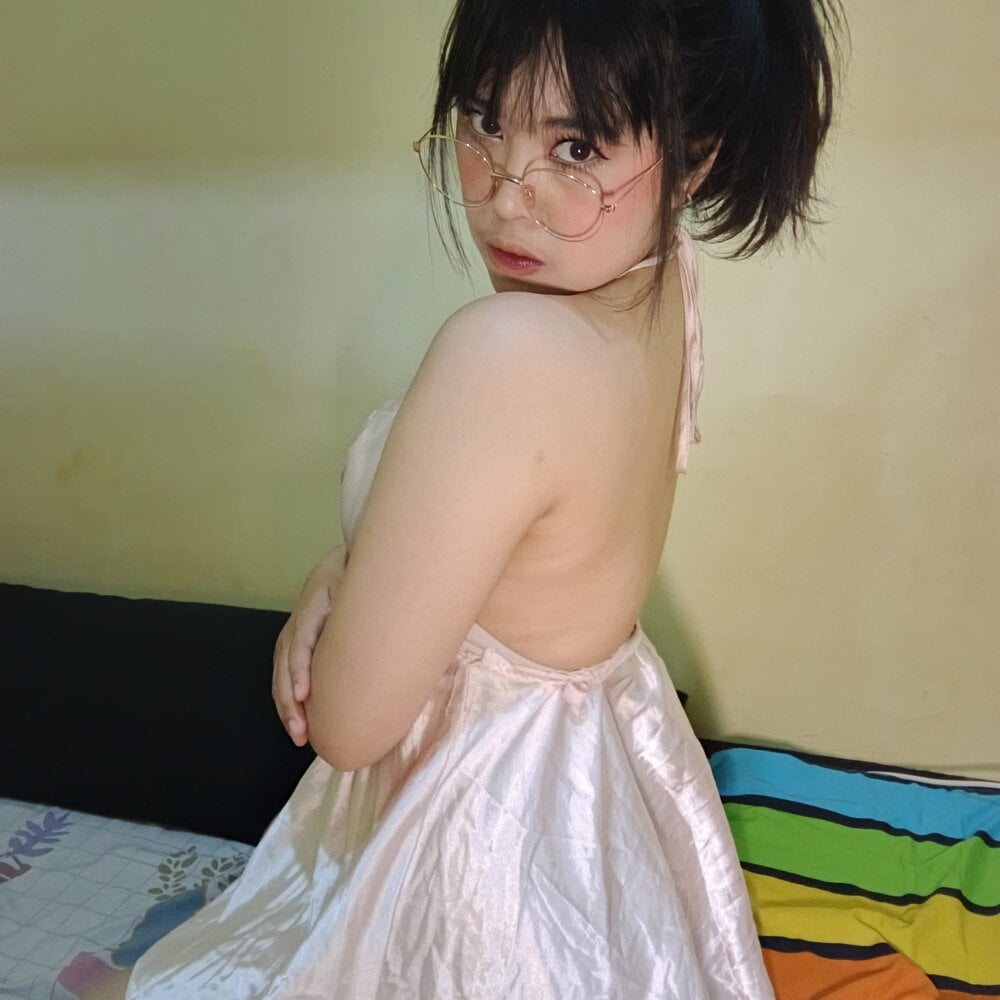 bestlivesexchat.com chall_mee livesex profile in indonesia cams