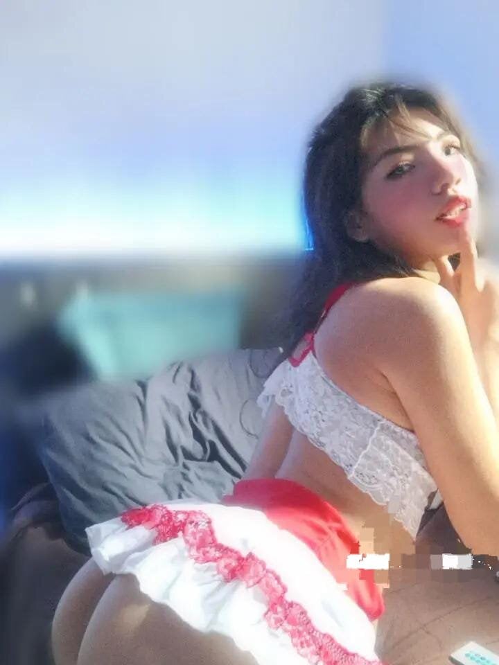 pretty-v from stripchat