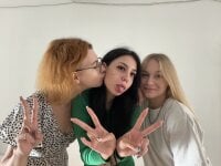 RainbowKitties' Offline Chat Room
