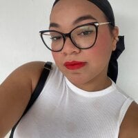 chloe_star1's Offline Chat Room