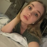 TorentoCutee's Offline Chat Room