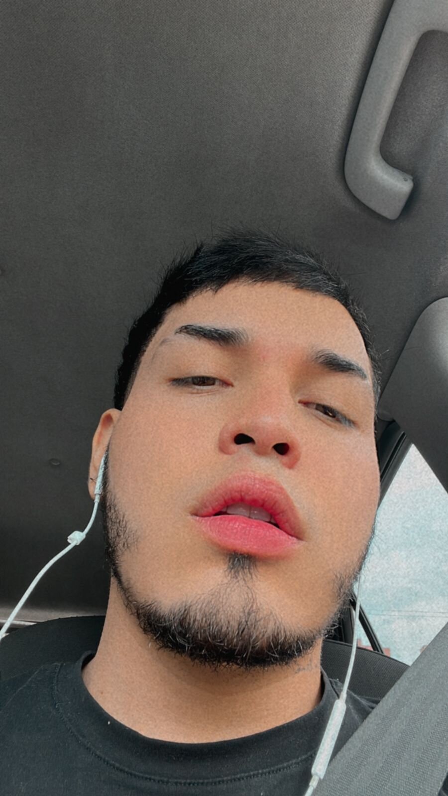MachoTongue