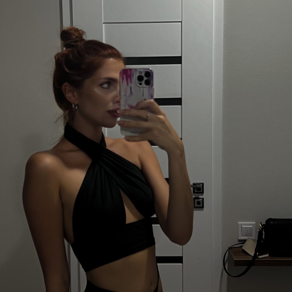 Live sex webcam photo for LoveCuteKitty #289544928