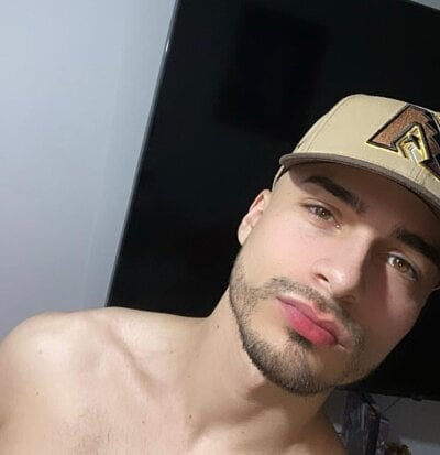 Logan_Tom