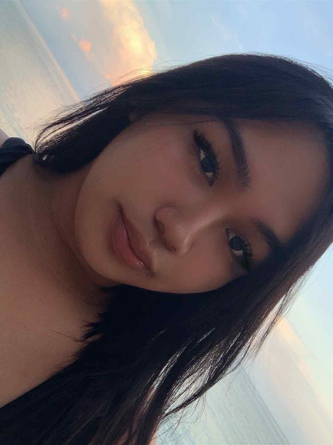 Seductive_lorie