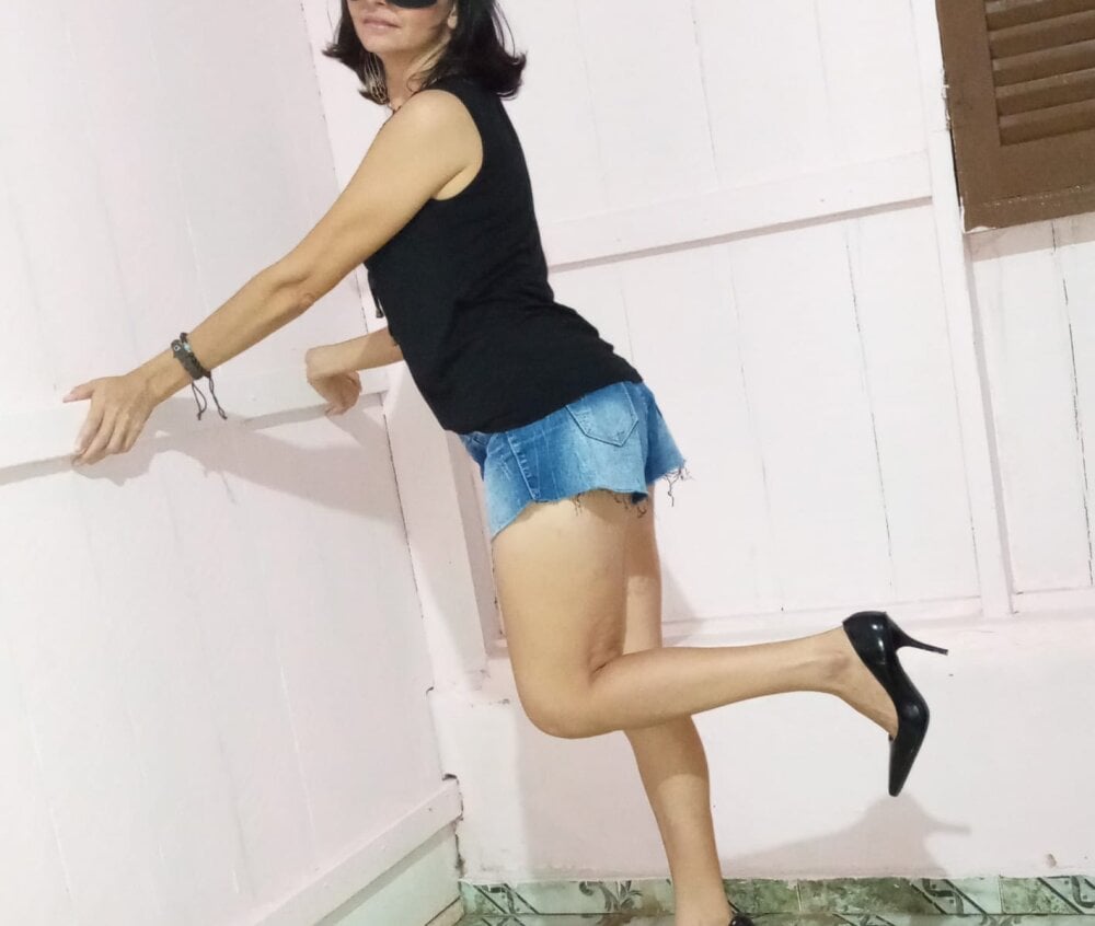 Luiza_25 profile