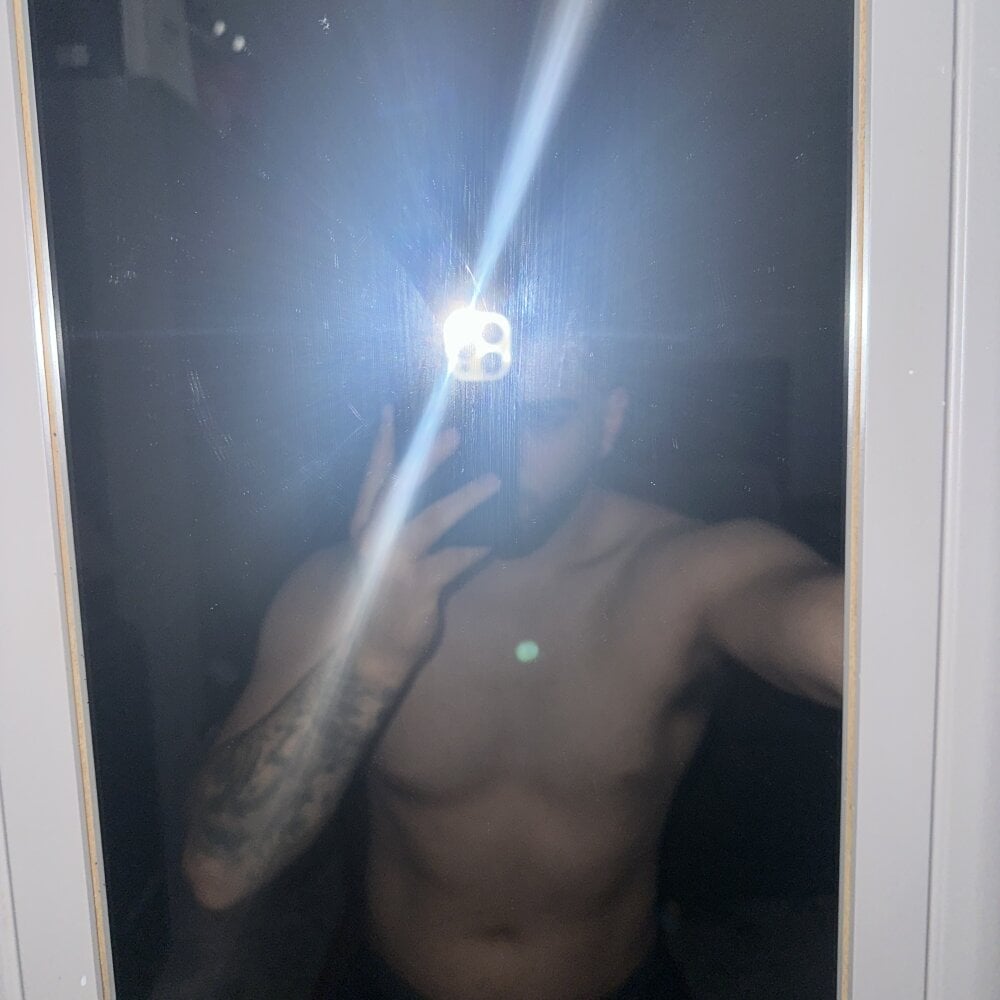 MaxVibe_ profile