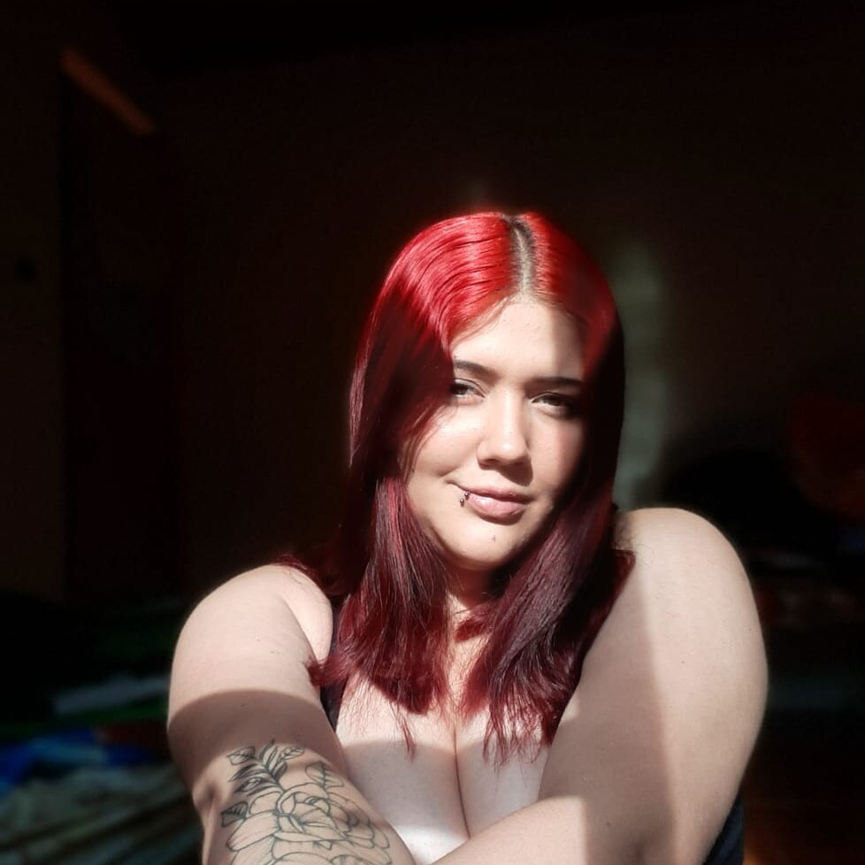 sarayh_adams_'s Offline Chat Room