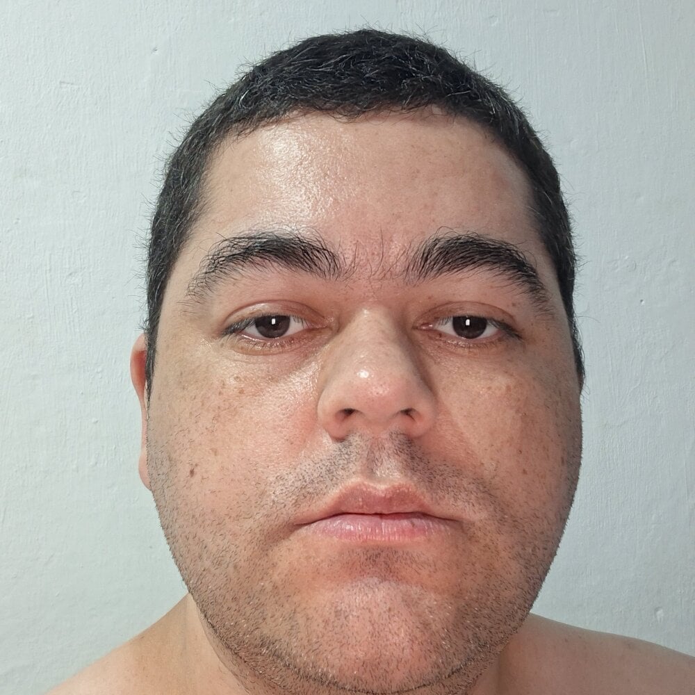 pedrohenhry's Offline XXX Chat