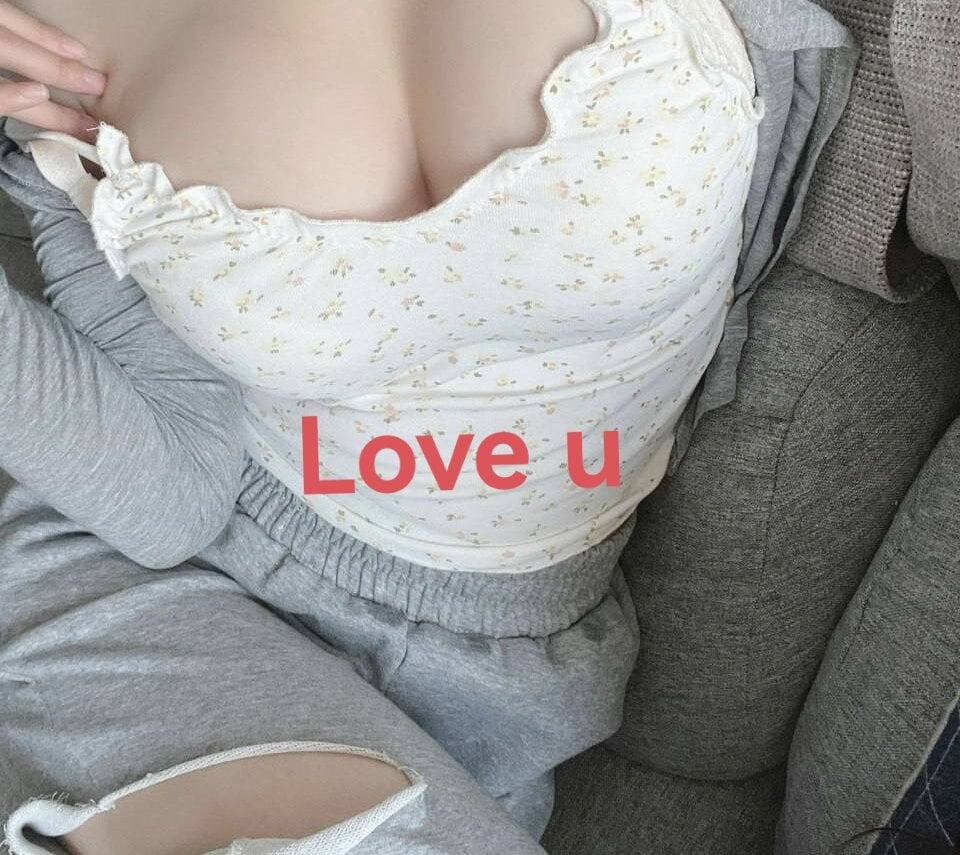 myliveeroticcams.com alicepopsy livesex profile in dutch cams