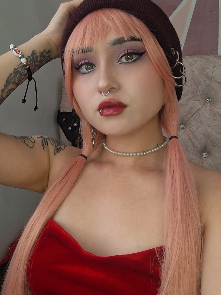 Sofiaa-Jimenez live cam model at StripChat