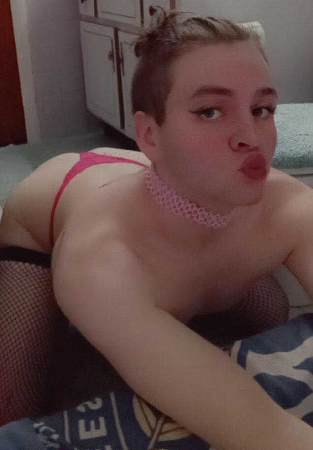 CuteCDSissy9808