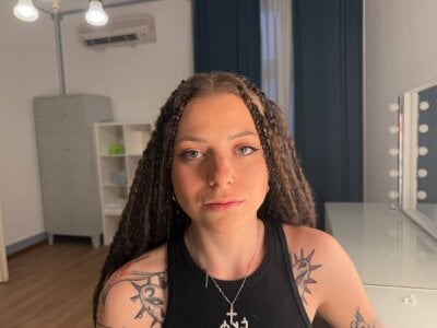 Naomi_Urban Female Girls Live Webcam XXX