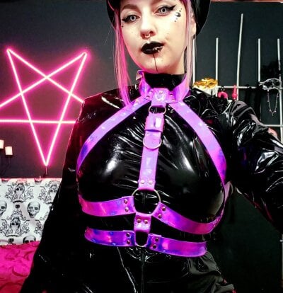 Mistress_Yelena Female Medium Nude Webcam