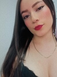 antonella_ch_'s Offline Chat Room