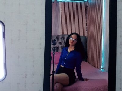 Sweet_nana05 Female Girls Online Cam Strip