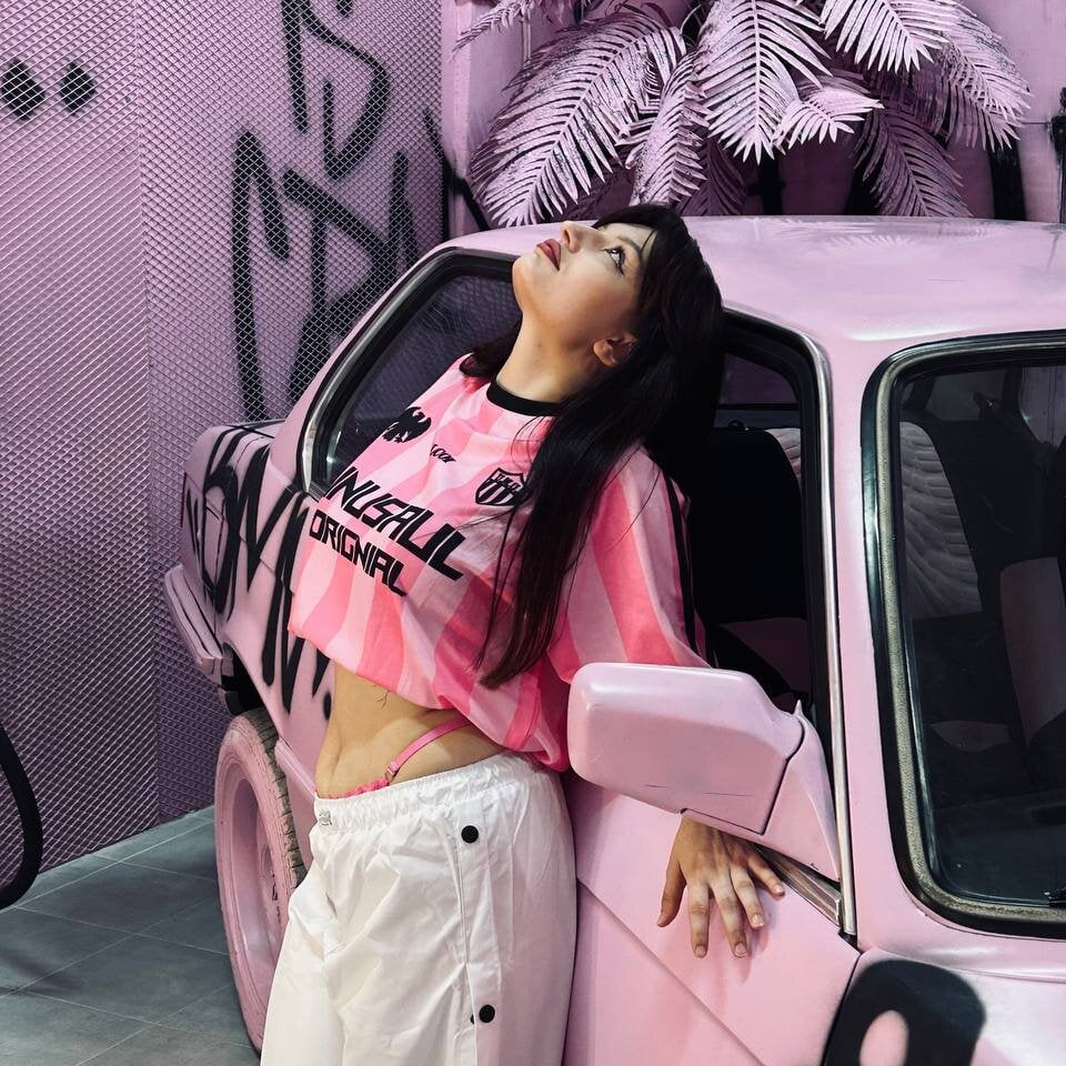 mirellune webcam profile - Caymanian