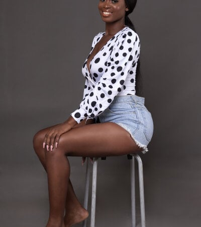 Minaphil live on StripChat