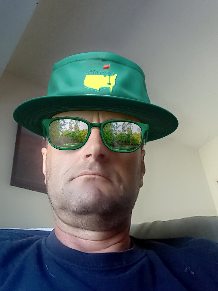 Hitmeup133's Offline XXX Chat