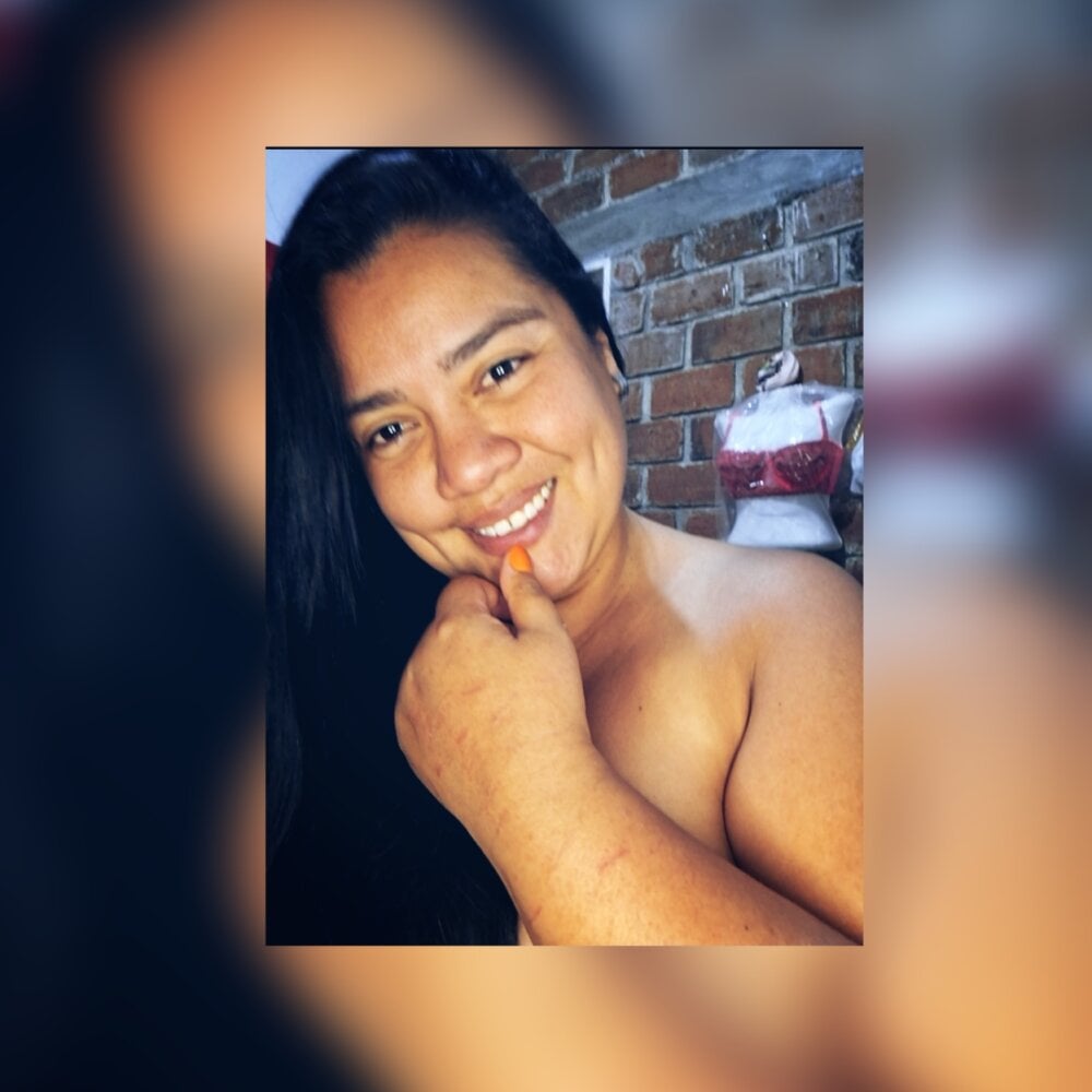 narnyalabella from stripchat