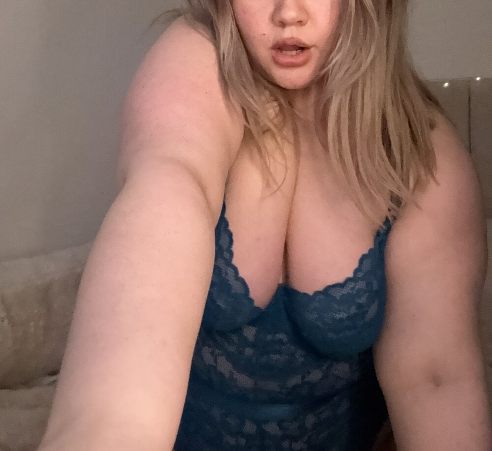 amberose5's Offline XXX Chat