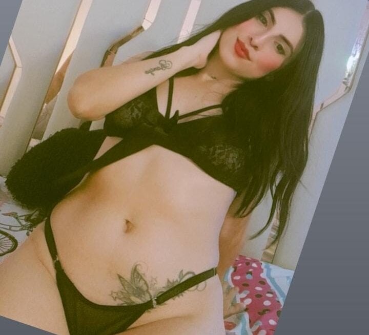 MiiaDolls profile