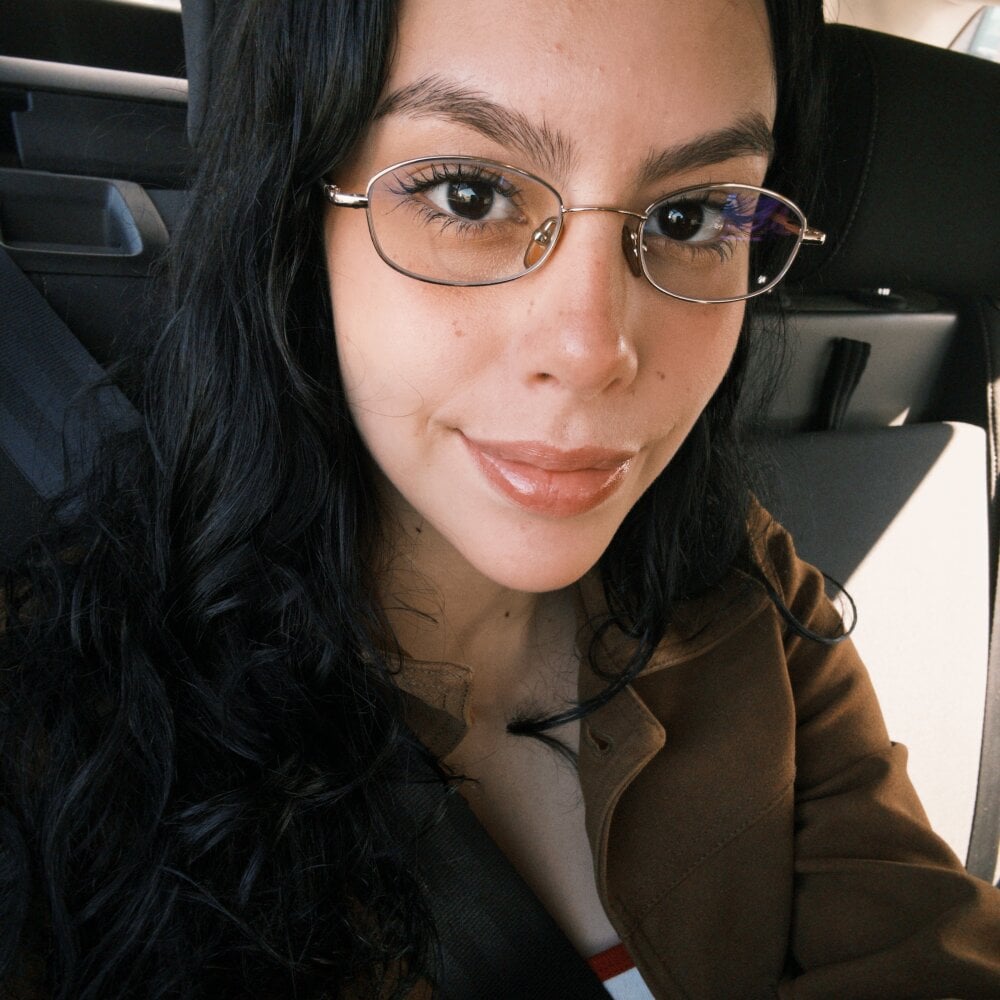 livesex.fan yourhunter_ livesex profile in granny cams