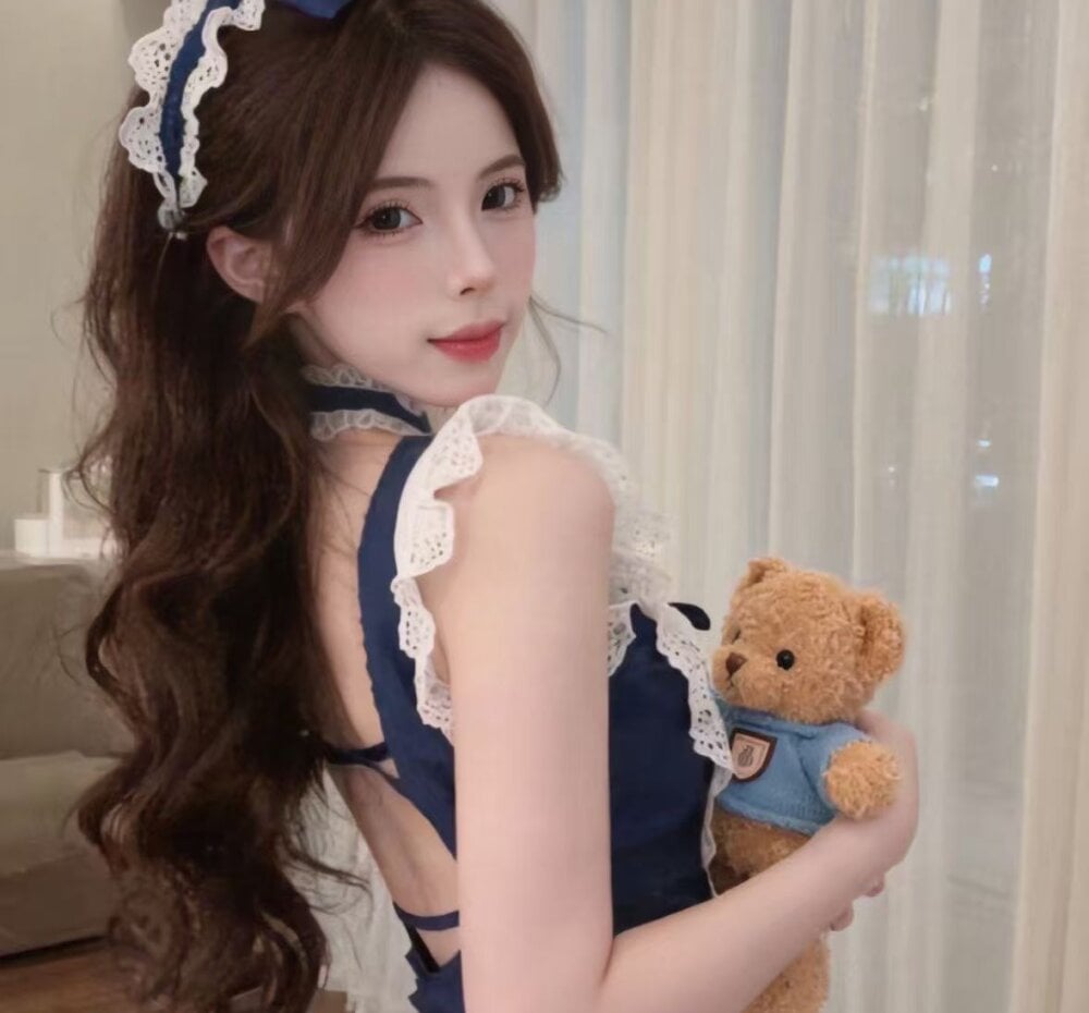 nebula-qiu from stripchat