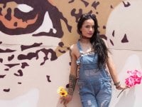antonia_savatto's Offline Chat Room