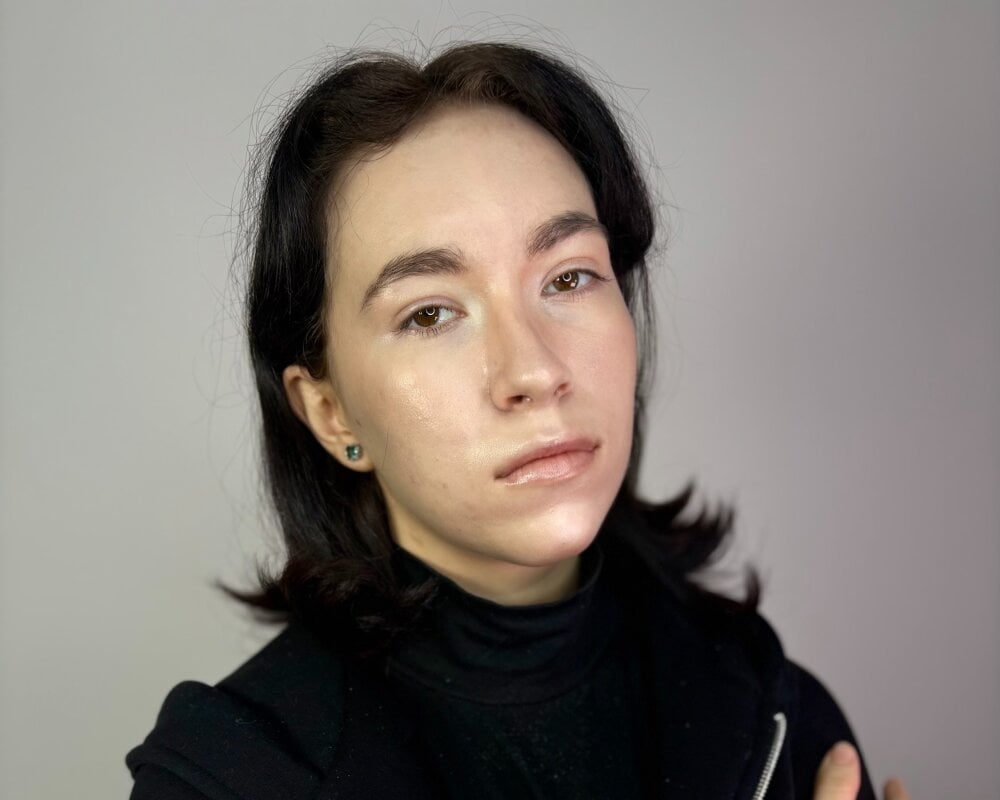 stripchat theohamborsky webcam profile pic via watchgirlcam.com