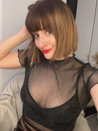 victoirenextdoor on StripChat
