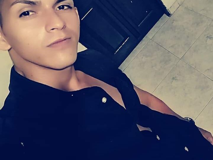 pelolu95 from stripchat