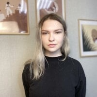 MonaRossee's Offline Chat Room