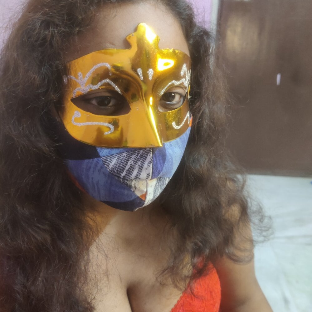 Live sex webcam photo for Curvybongxxx #290049964