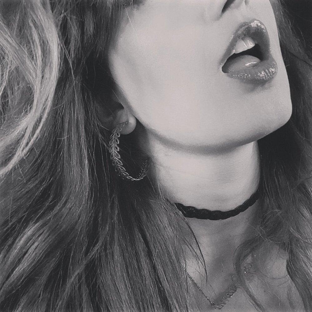 Mariana-Honey profile