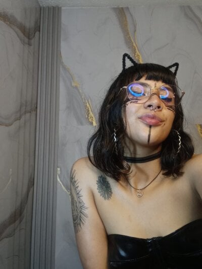bitter_feeling_v from stripchat