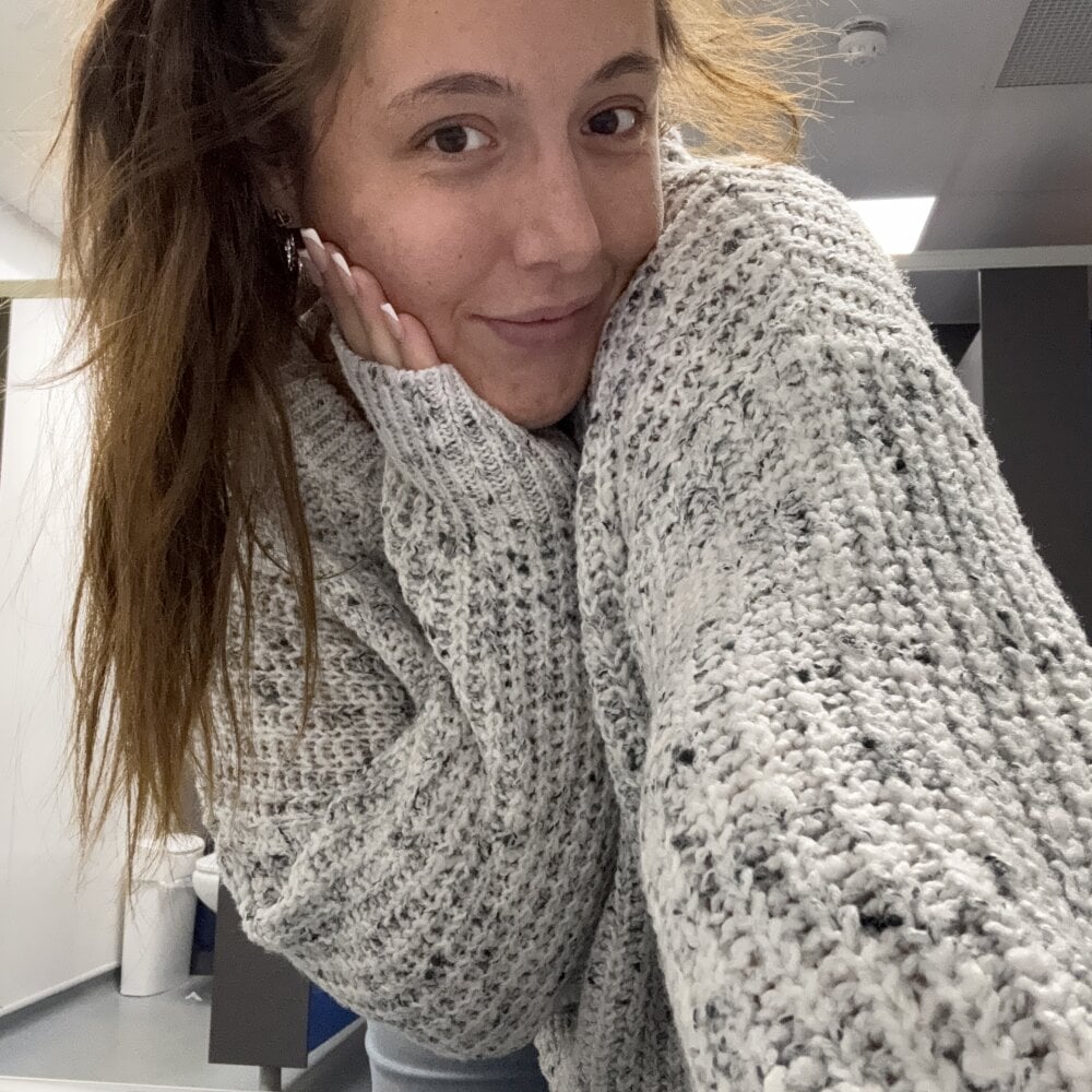 ellamurphyb5's Offline XXX Chat